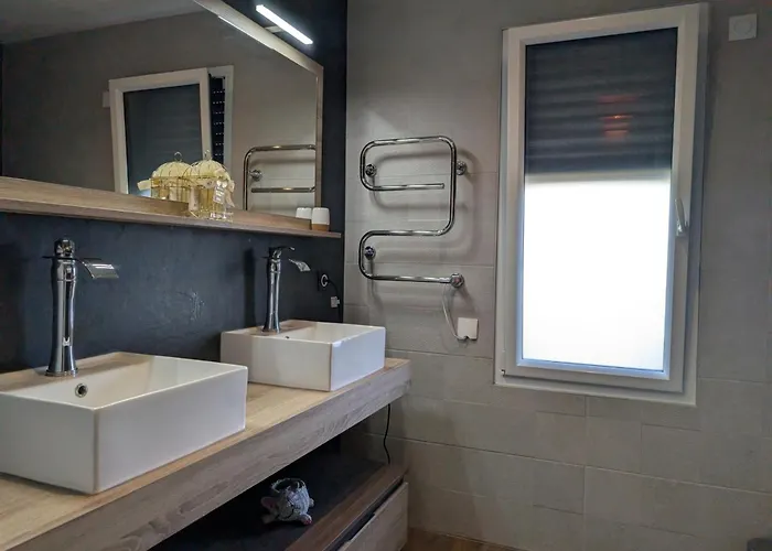 Somptueuse Maison Familiale Avec Piscine Вилла Missillac